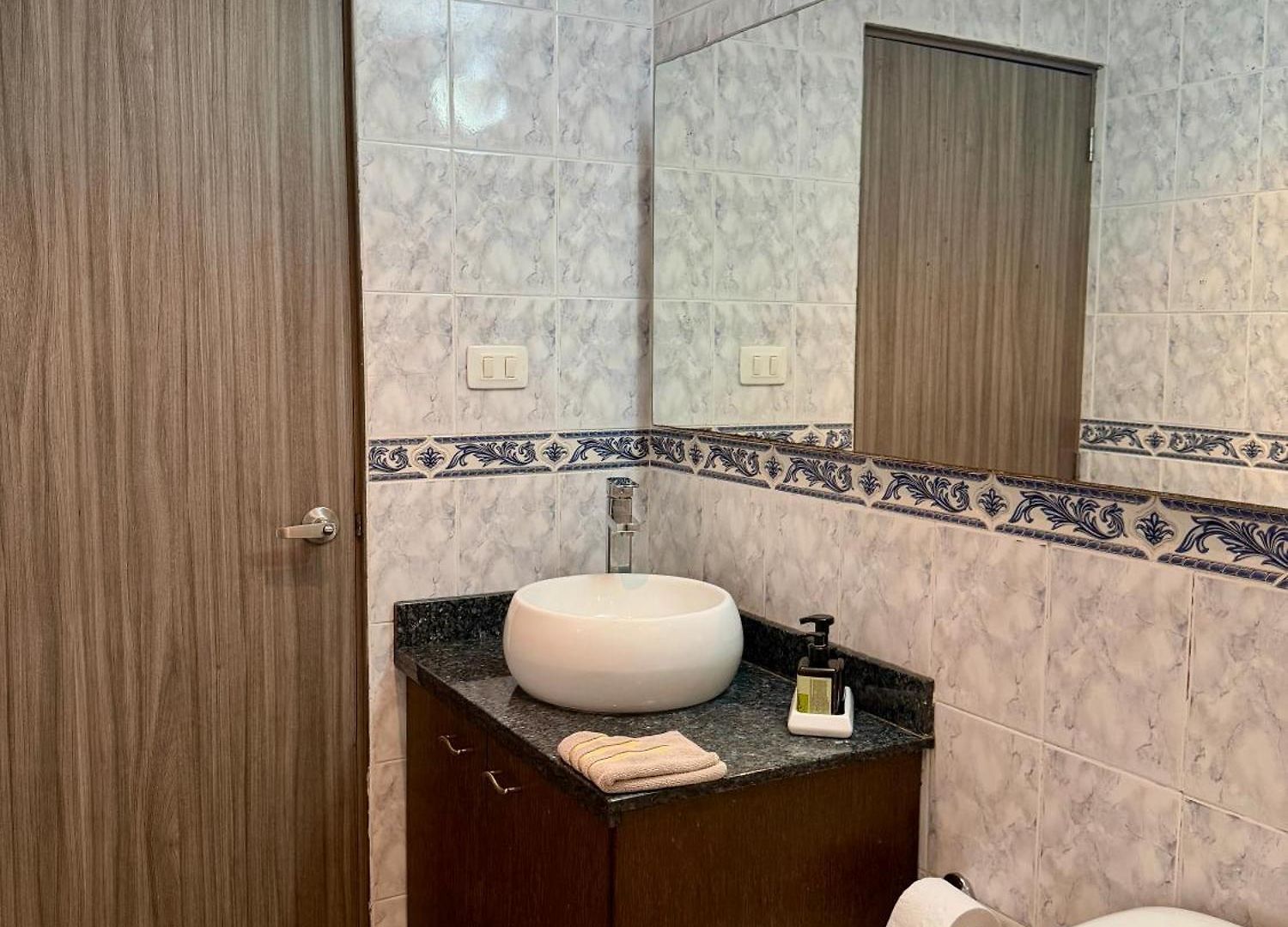 Cozy Near Airport, Beaches & Old *