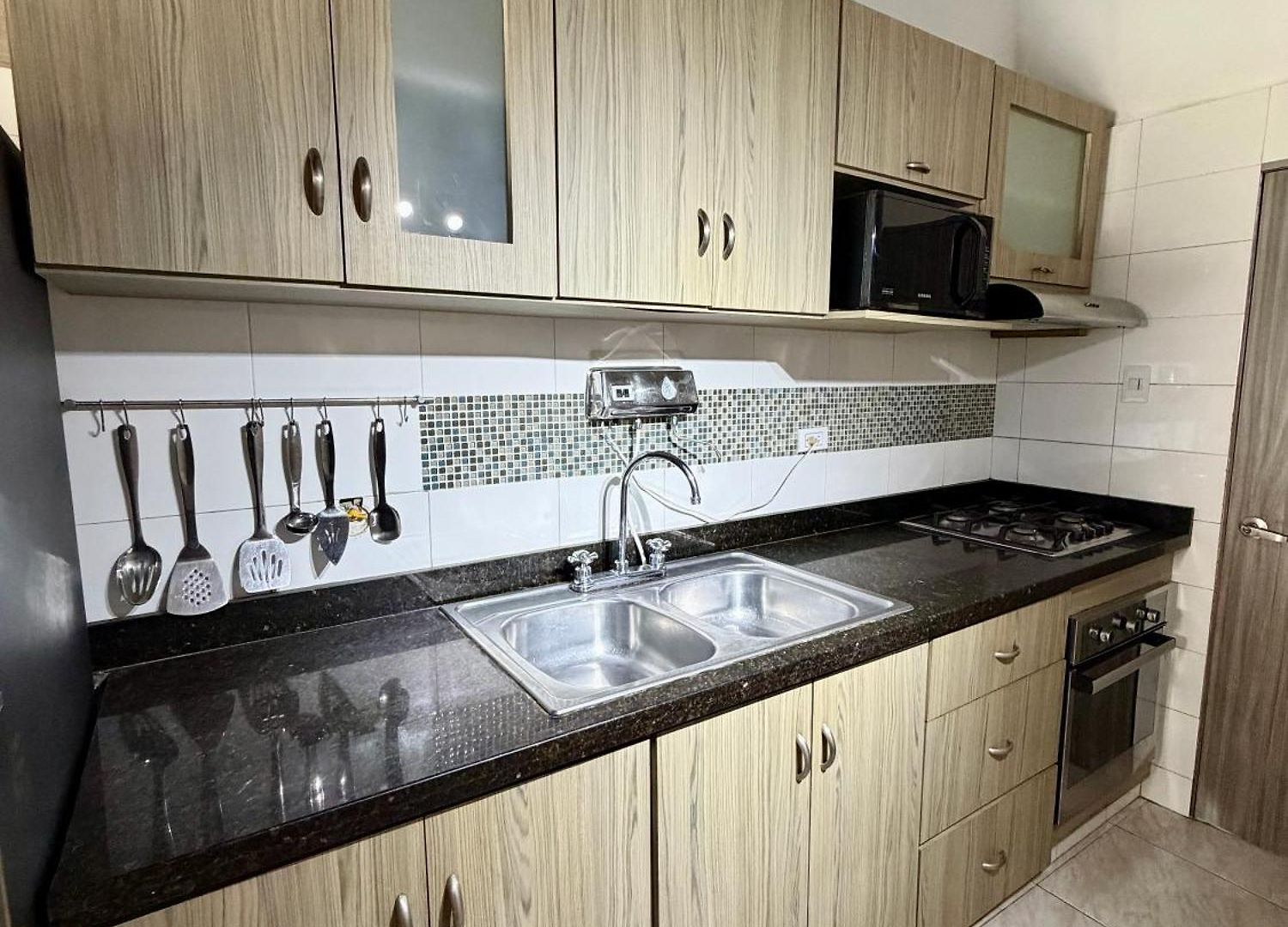 Cozy Near Airport, Beaches & Old *