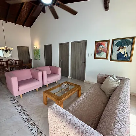 Cozy Near Airport, Beaches & Old Cartagena