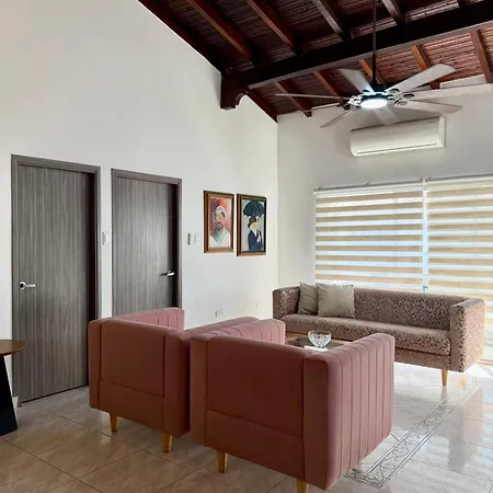 Cozy Near Airport, Beaches & Old Apartamento *