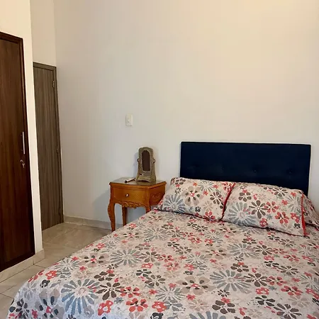 Apartamento Cozy Near Airport, Beaches & Old