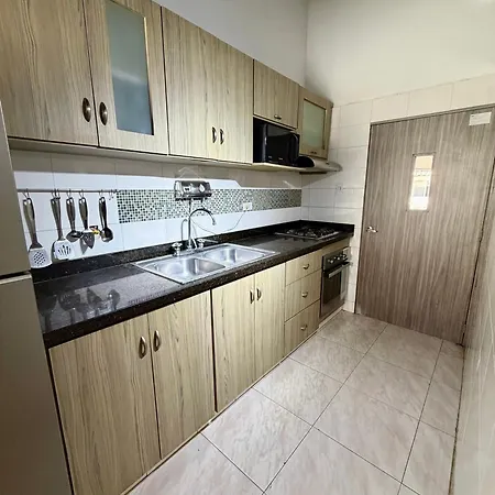 Cozy Near Airport, Beaches & Old