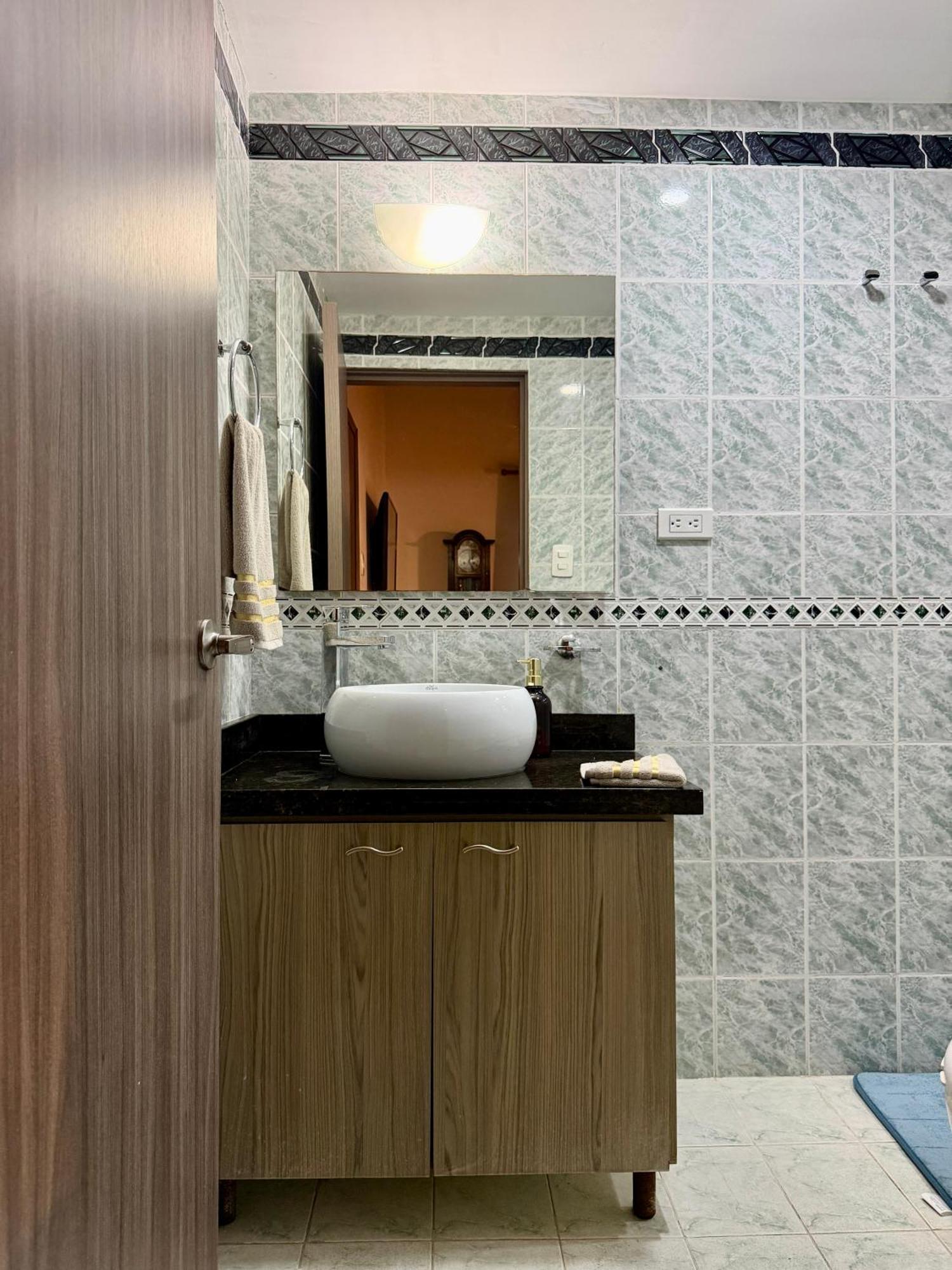 Apartamento Cozy Near Airport, Beaches & Old *